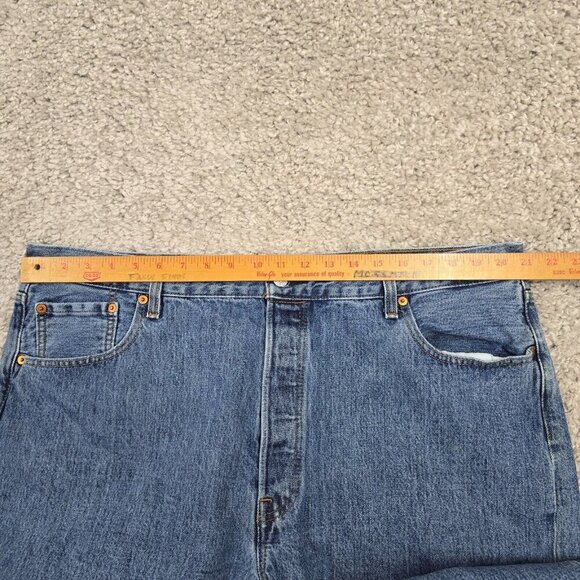 Levis 501 Jeans Men 42x34 (Fits 41x33) Blue Button Fly Straight Medium Wash - Picture 9 of 13